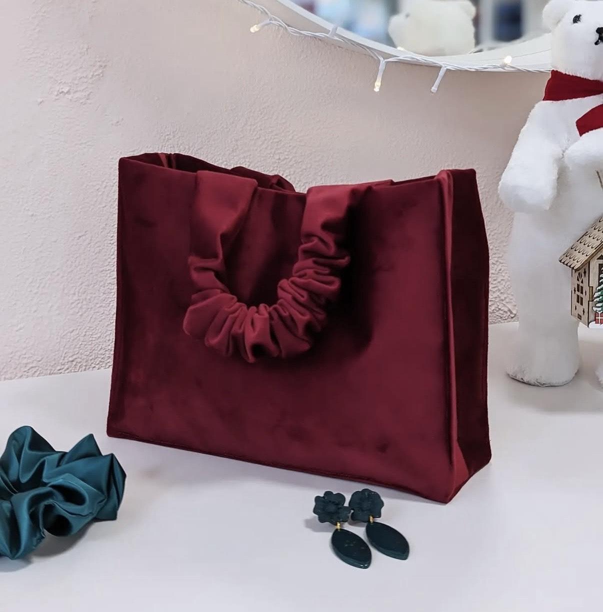 Velvet Clood Bag - Cherry