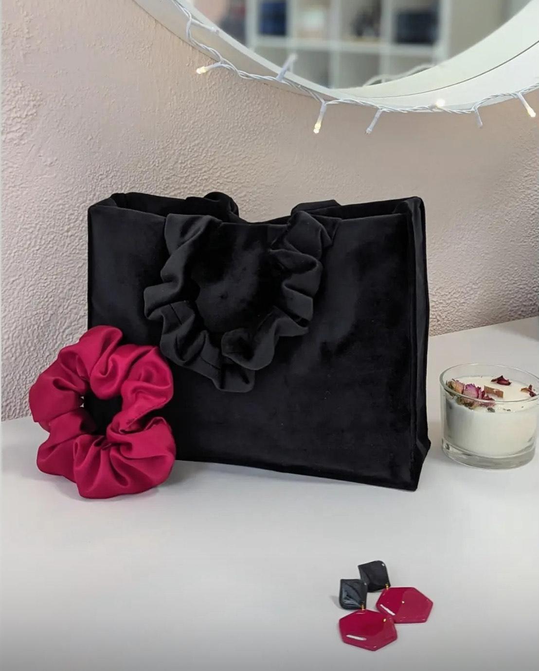 Velvet Clood Bag - Black